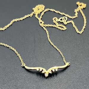 Solid 14K Gold 1980s Estate Chevron Vintage Wing Necklace Genuine Diamonds 2.54g